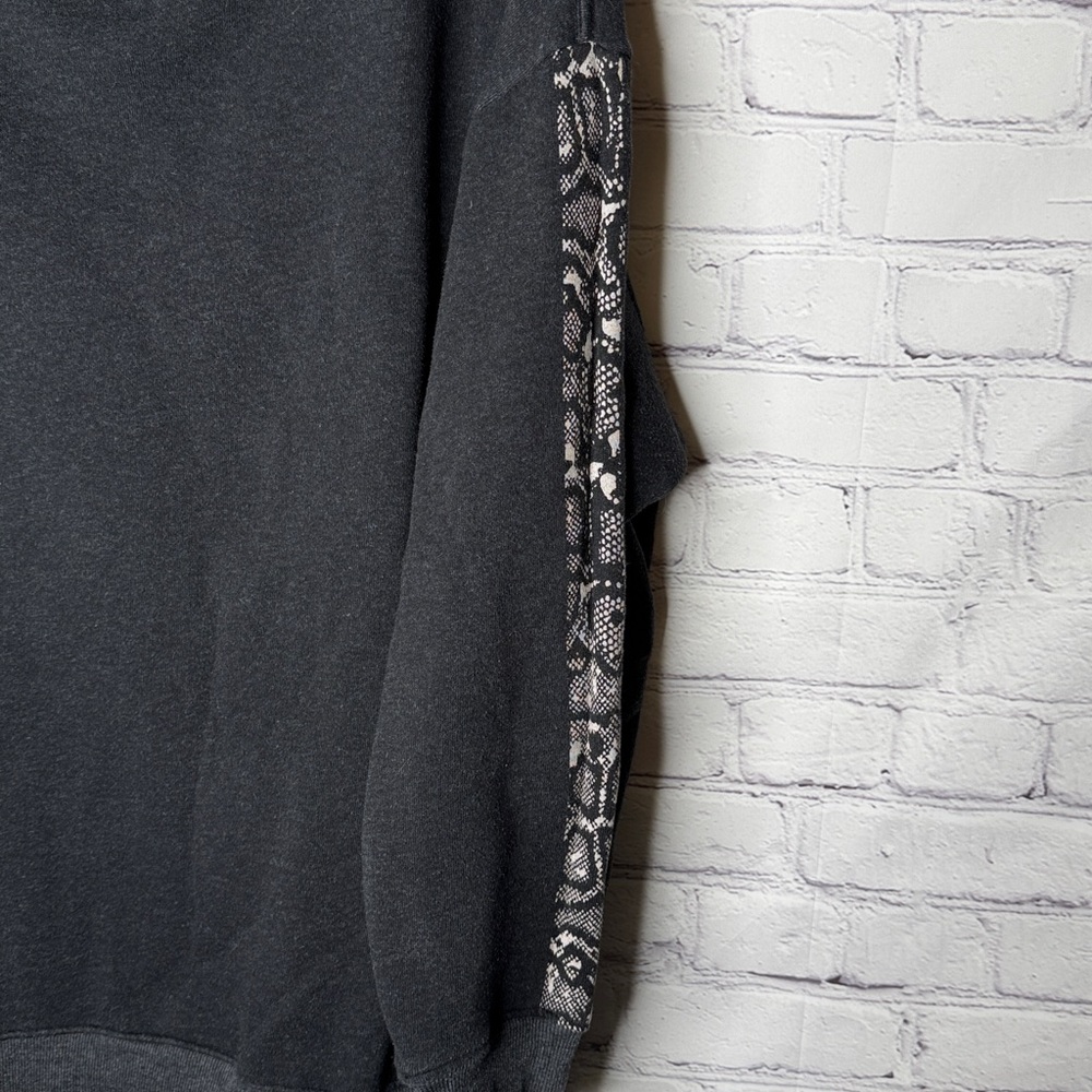 Wildfox Python Track Roadtrip Sweatshirt Size Lar… - image 5